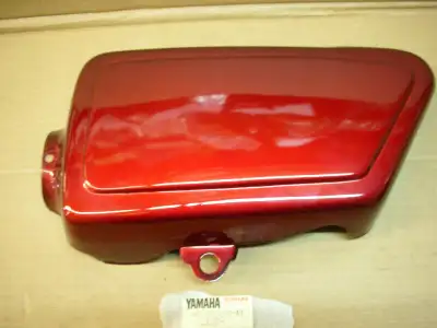 NOS Yamaha left side cover 447-21711-01-63 colour correct for 1976 XS 650 in brillant red cover fits...