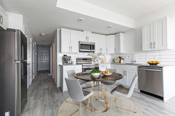 3317/ 3319/ 3321/ 3411/ 3413/ 3415/ 3417 119A Street SW - 3 Bedr 5
