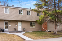 4014 Castle Road - 3 Bed Townhome Condo in Whitmore Park