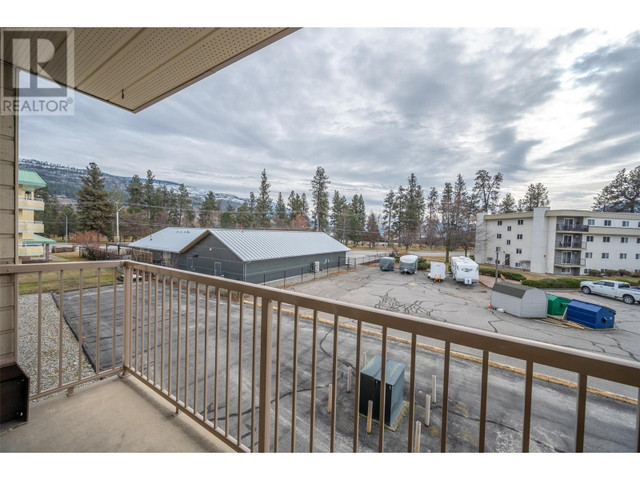 130 Skaha Place Unit# 316 Penticton, British Columbia in Condos for Sale in Penticton - Image 2