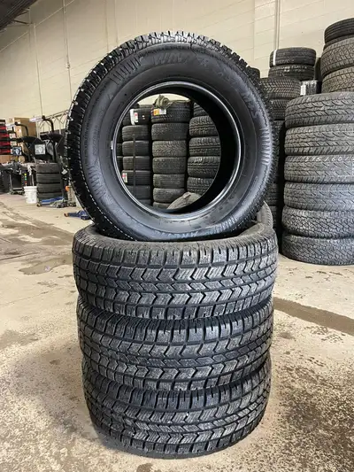 Arctic Claw Winter Xsi 255/70R18 10/32nd DOT1718 2 tires have center wear, treads 7/32nd Free mounti...