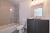 Renovated Akelius one bedroom apartment for rent. Located near Marie-Anne in the Plateau Mont-Royal... (image 4)
