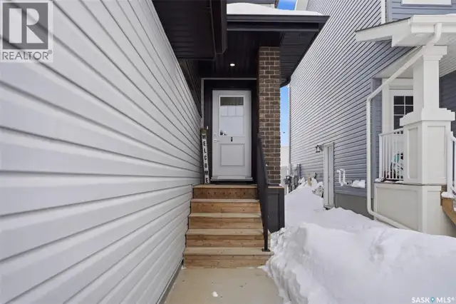 535 Schmeiser AVENUE Saskatoon, Saskatchewan in Houses for Sale in Saskatoon - Image 3