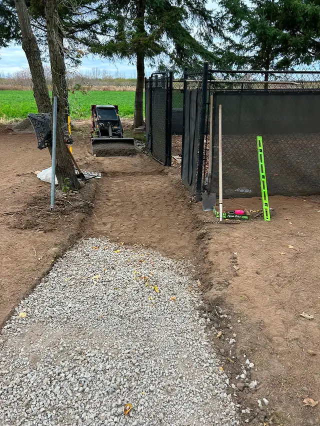 Post Holes plus, plus! ***EQUIPMENT 36' WIDE WILL FIT THROUGH MO in Fence, Deck, Railing & Siding in St. Catharines - Image 14