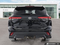 * All-wheel drive (AWD) * SofTex synthetic leather-trimmed seats * 10-way power-adjustable driver's... (image 3)