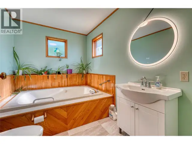 9 Harbour Key Drive Osoyoos, British Columbia in Houses for Sale in Penticton - Image 13