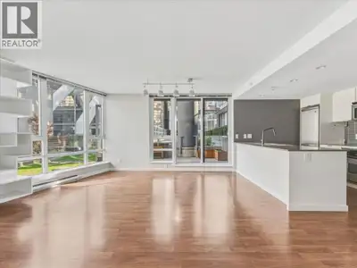 Spacious 2 Bed + Flex Corner Unit with Huge Private Patio - Steps to Yaletown & Amazon Quiet inside-...