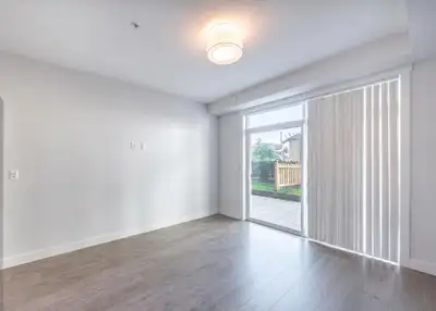 (For Rent ) spacious and stylish design of 1 bedroom 1 bath open kitchen with A/C located in Downtow...