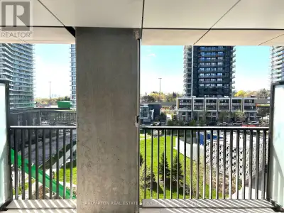 Welcome to Concord King's Landing, an iconic location offering elevated luxury living in Toronto's p...