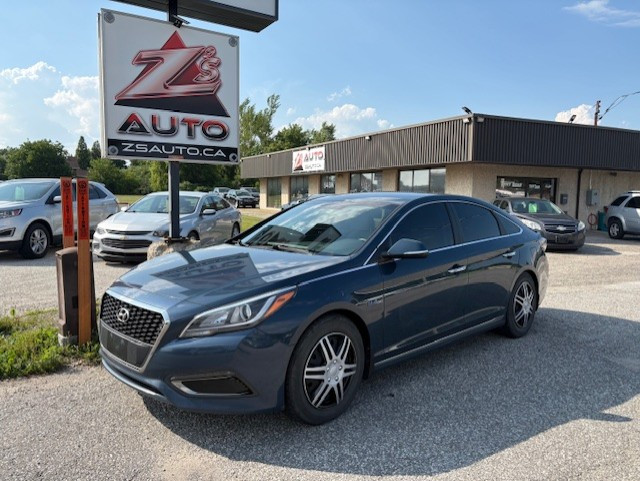 2016 Hyundai Sonata Hybrid ~ FINANCING ~ CLEAN! in Cars & Trucks in Leamington