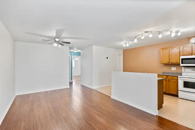 South Windsor - Move in ready 2+1 bedroom, 2 bath home for sale in Houses for Sale in Windsor Region - Image 3