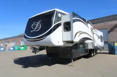 SALE $59900 2011 DRV MOBILE SUITES 38RESB ALL SEASON $64900 High end all weather coach, 3.25" walls,...