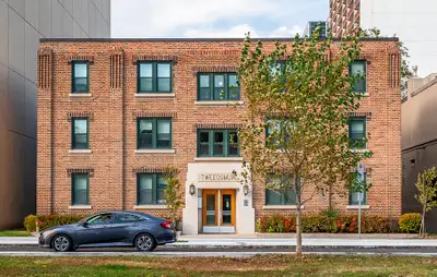 The Tweedsmuir Apartments are centrally located in Winnipeg's downtown on Broadway, one of the city'...