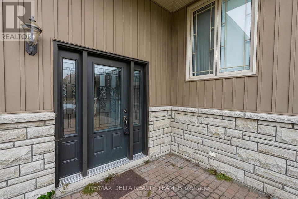 4806 FRANK KENNY ROAD Ottawa, Ontario 3
