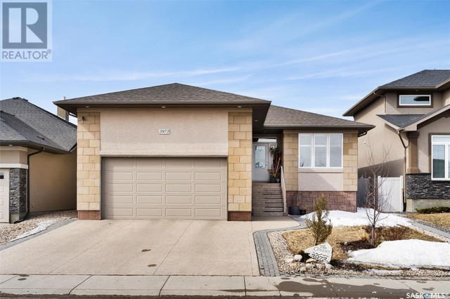3973 Sandhill CRESCENT Regina, Saskatchewan in Houses for Sale in Regina - Image 2