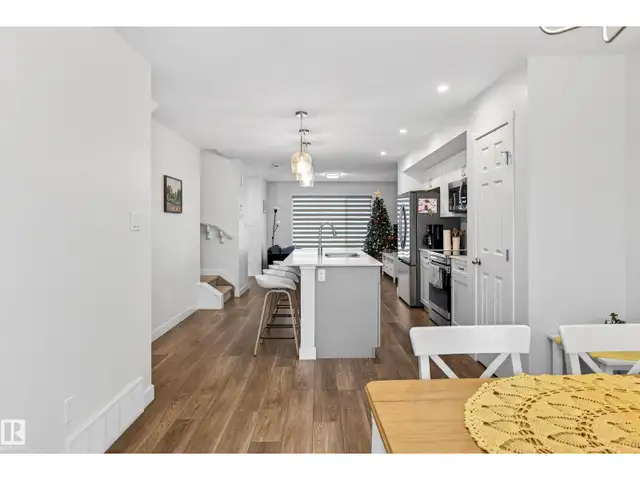 201 SUNLAND WY Sherwood Park, Alberta in Houses for Sale in Strathcona County - Image 20