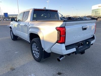 *Vehicle history form conveniently located in vehicle photos. AMVIC LICENSED DEALER ... Engine: Inte... (image 3)