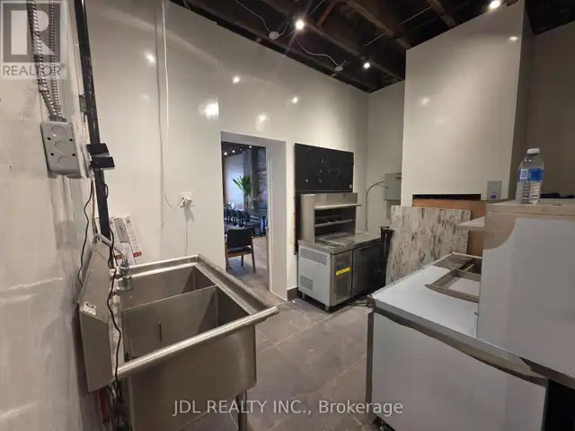 394 SPADINA AVENUE Toronto (Kensington-Chinatown), Ontario in Commercial & Office Space for Rent in City of Toronto - Image 4