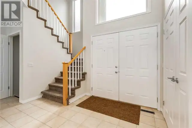 129 Woodpark Close SW Calgary, Alberta62865715374721121