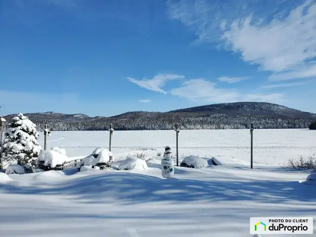 $599,999 - Bungalow for sale in St-Tite-Des-Caps