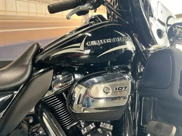 2018 Harley-Davidson FLHTKL - Ultra Limited Low in Sport Touring in Strathcona County - Image 8