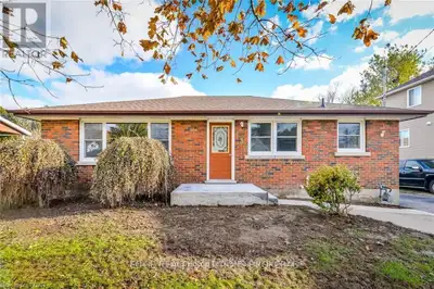 Excellent investment opportunity, for first time buyers or those looking for a mortgage helper! Bung...
