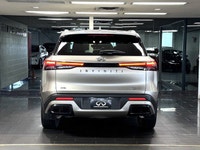 The 2025 Infiniti QX60 Luxe combines luxury, performance, and advanced technology in a stylish SUV.... (image 4)