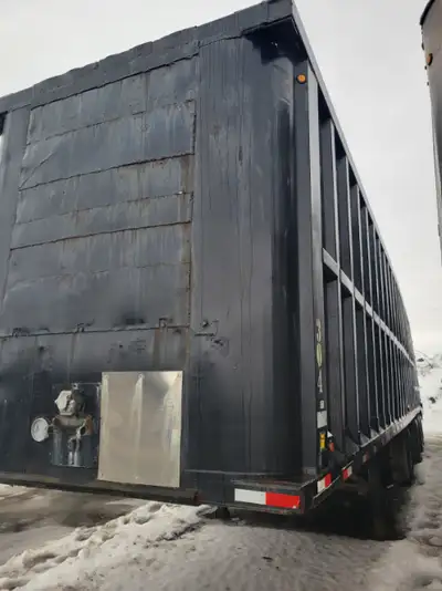 2005 Manac Tin Scow Trailer for sale. Front lift axle 385/65R22.5 and 3 rear axle 11R22.5. Annual Sa...