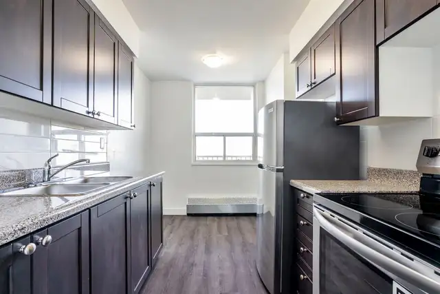 30 Tuxedo Court Apartments - Bachelor available at 30 Tuxedo Cou in Long Term Rentals in City of Toronto - Image 9