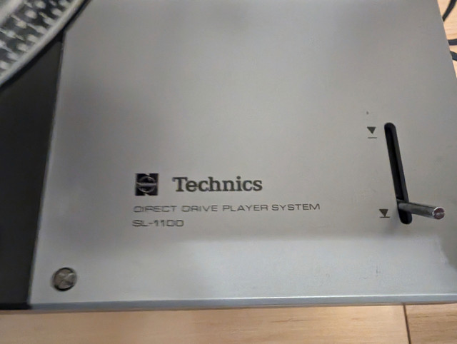 Vintage Technics SL-1100 Turntable - Works as it should in General Electronics in Owen Sound - Image 2