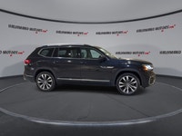 // ACCIDENT FREE!! // This 2022 Volkswagen Atlas Execline 4MOTION is a full-size SUV built for busy... (image 8)
