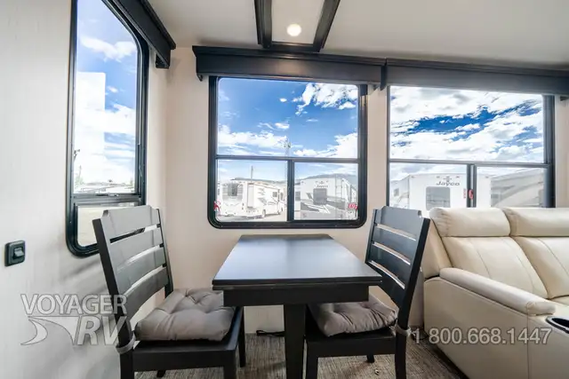 2023 Heartland Bighorn 3215RL in Travel Trailers & Campers in Kelowna - Image 13