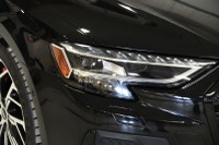 Traction intégrale quattro / V8 4.0 TFSI de 563 chevaux / Lumiere LED Matrix / Ensemble optiques noi... (image 2)