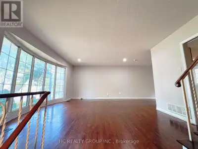31 ROANOKE ROAD Toronto (Parkwoods-Donalda), Ontario