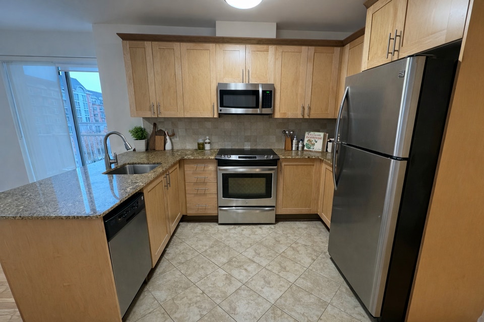One Plus Den Available - FIRST MONTH RENT FREE! 2