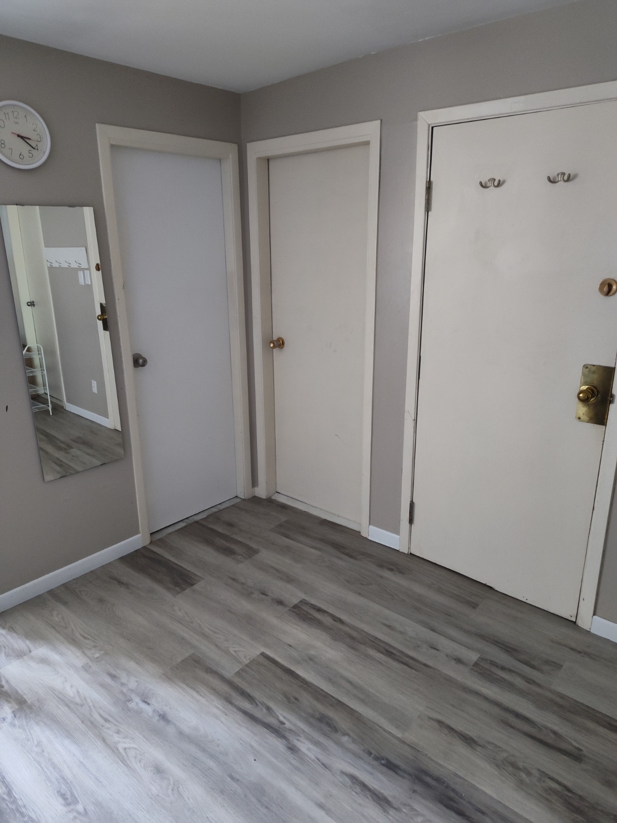 Rooms in shared apartments, immediate or Sep 1, near downtown — photo 3