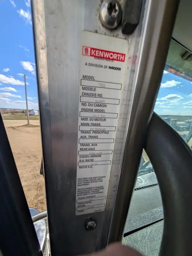 2014 KENWORTH T800 in Heavy Trucks in Kamloops - Image 27