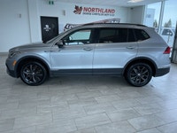 2.0L Intercooled Turbo I4 Engine. 8 Speed Auto w/OD. 5 Passengers. Folding Rear Seats. All Wheel Dri... (image 1)
