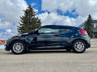 2012 Hyundai Veloster – Clean CARFAX | Loaded | Great on Gas Sporty, reliable, and packed with featu... (image 6)