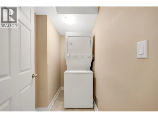 403 1310 VICTORIA STREET Squamish, British Columbia in Condos for Sale in Sunshine Coast - Image 10