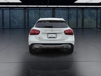 Introducing the pristine 2020 Mercedes-Benz GLA 250 4MATIC SUV in a stunning white finish, coupled w... (image 6)