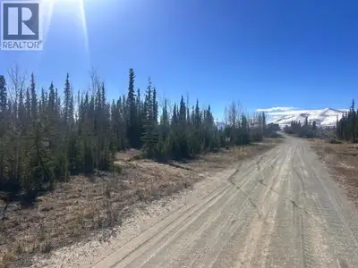 View Acreage near Haines Junction on just over 5 acres at 106 Canyon Rd. Set your future here whethe...