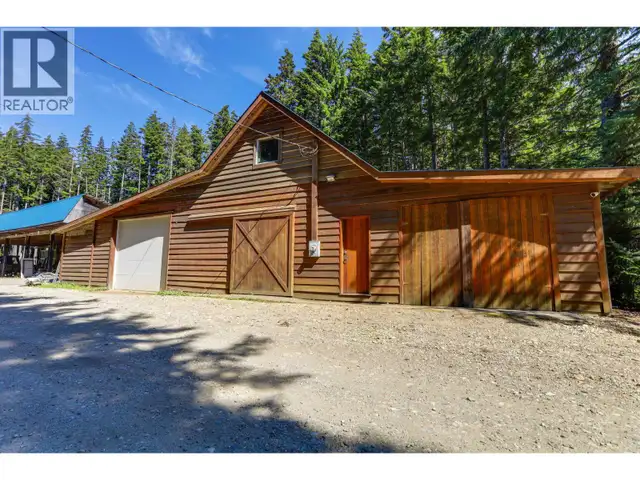 499 QUATSINO BOULEVARD Kitimat, British Columbia in Houses for Sale in Kitimat - Image 9
