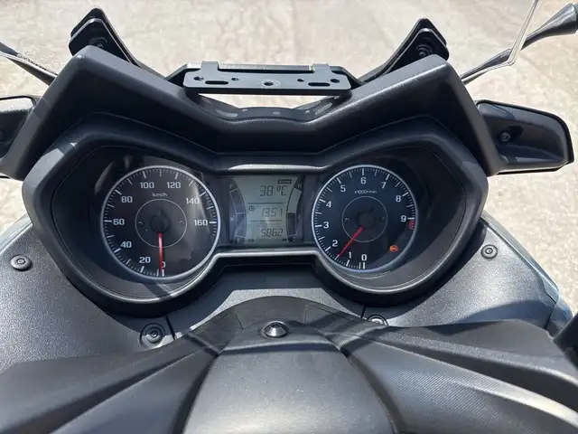 2022 Yamaha XMAX ~ YAMAHA XMAX ~ 300CC ~ COOL SCOOT ~ LOW KMS ~ in Street, Cruisers & Choppers in City of Toronto - Image 23