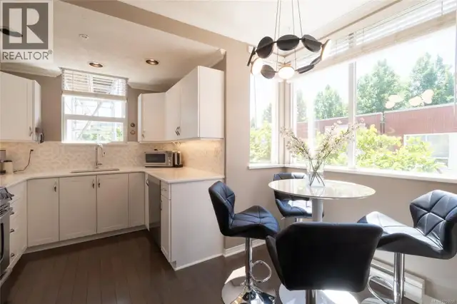 201 380 Waterfront Cres Victoria, British Columbia in Condos for Sale in Victoria - Image 15