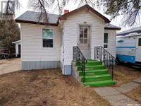 406 Cypress STREET Maple Creek, Saskatchewan