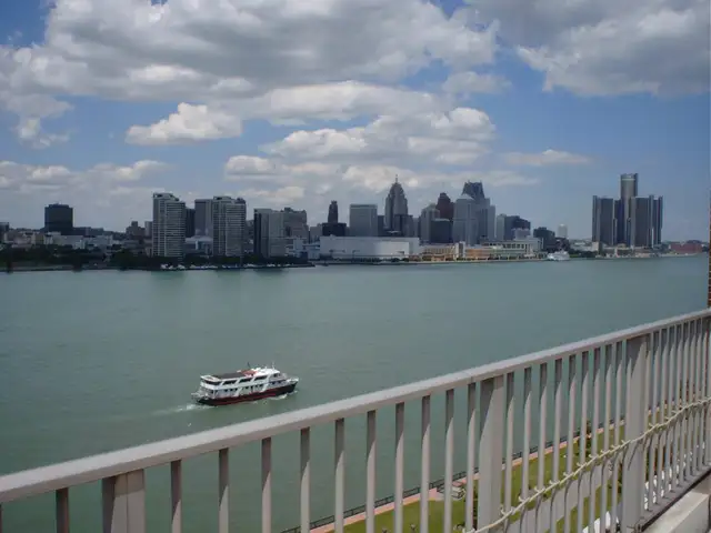 Waterfront High-rise in Long Term Rentals in Windsor Region - Image 2