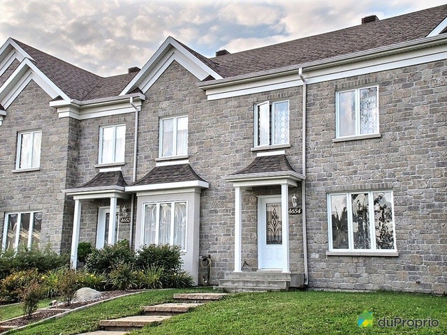 $399,990 - Townhouse for sale in Charlesbourg — photo 1