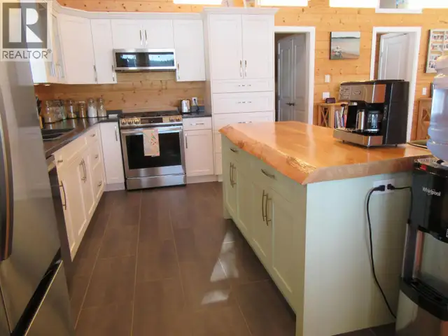 7634 BURGESS ROAD Deka Lake / Sulphurous / Hathaway Lakes, Briti in Houses for Sale in 100 Mile House - Image 26
