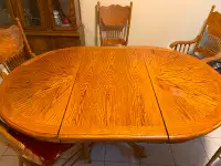 Wood expandable table include 6 chairs up 10 people on SALE